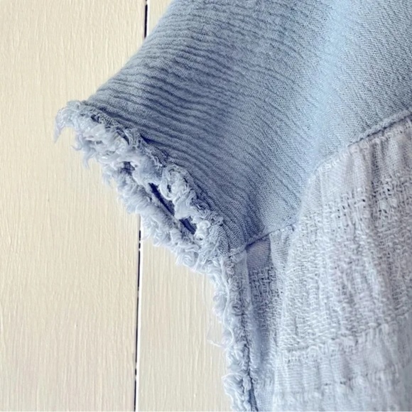 Ecote | Blue Ombré Cotton Gauze Oversized V-Neck Top, M/L - Picture 5 of 9